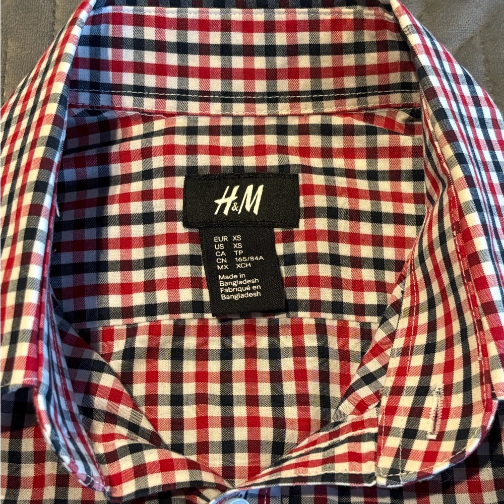H&M Men's Red, Blue & White Gingham Button-Up Shirt - Picture 2 of 3